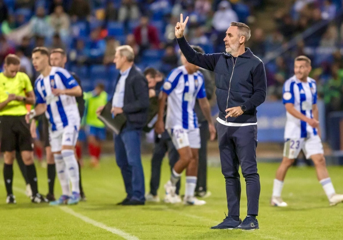 Abel Gómez ha dirigido al Recre con resultados diferentes entre una temporada y otra