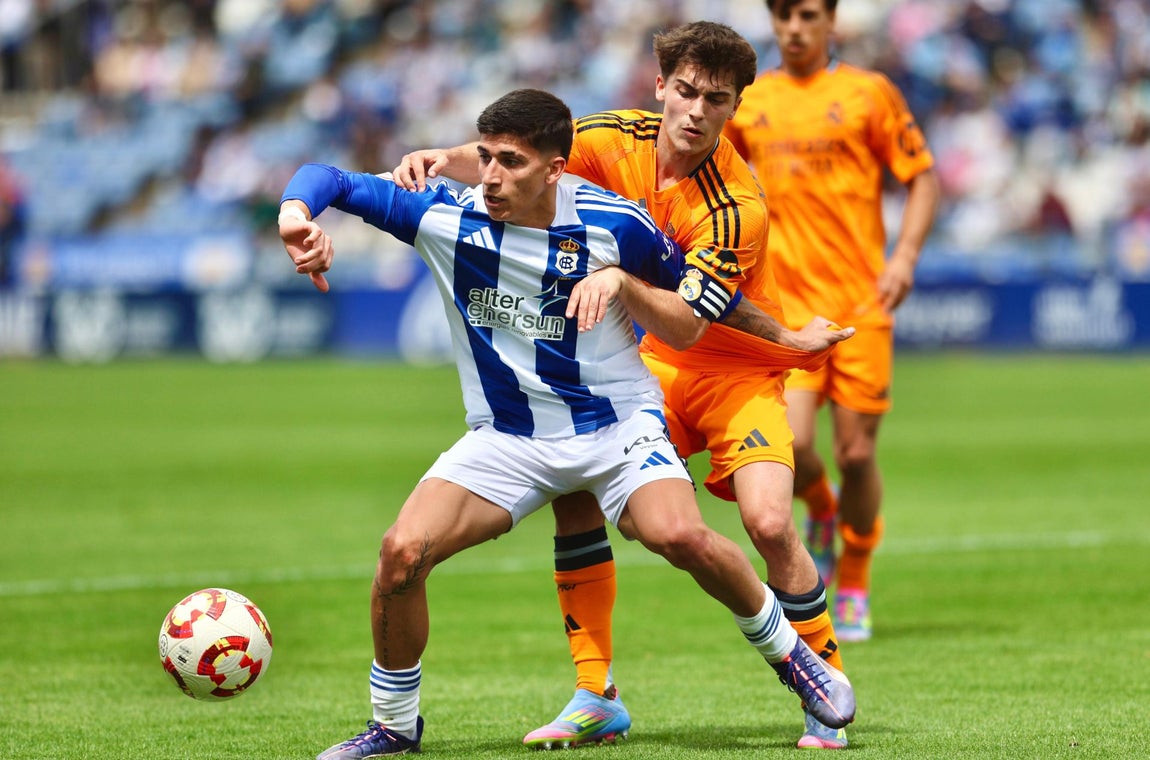 Recreativo - Castilla, en imágenes: La afición acabó muy cabreada