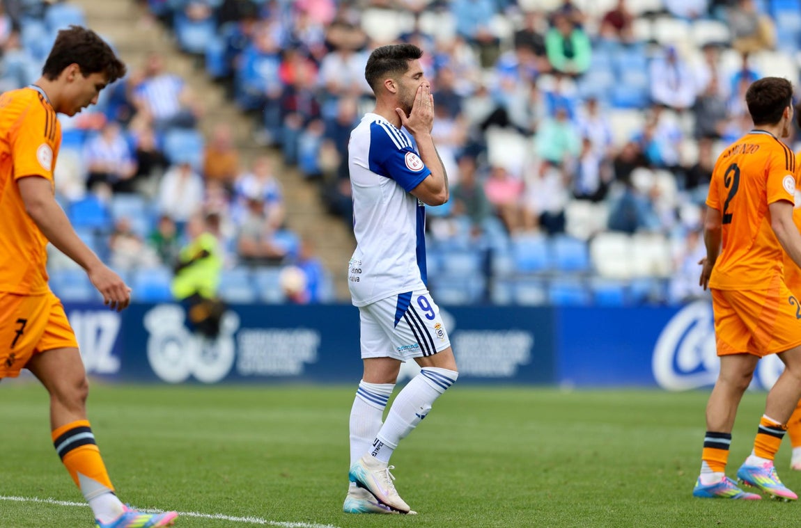 Recreativo - Castilla, en imágenes: La afición acabó muy cabreada