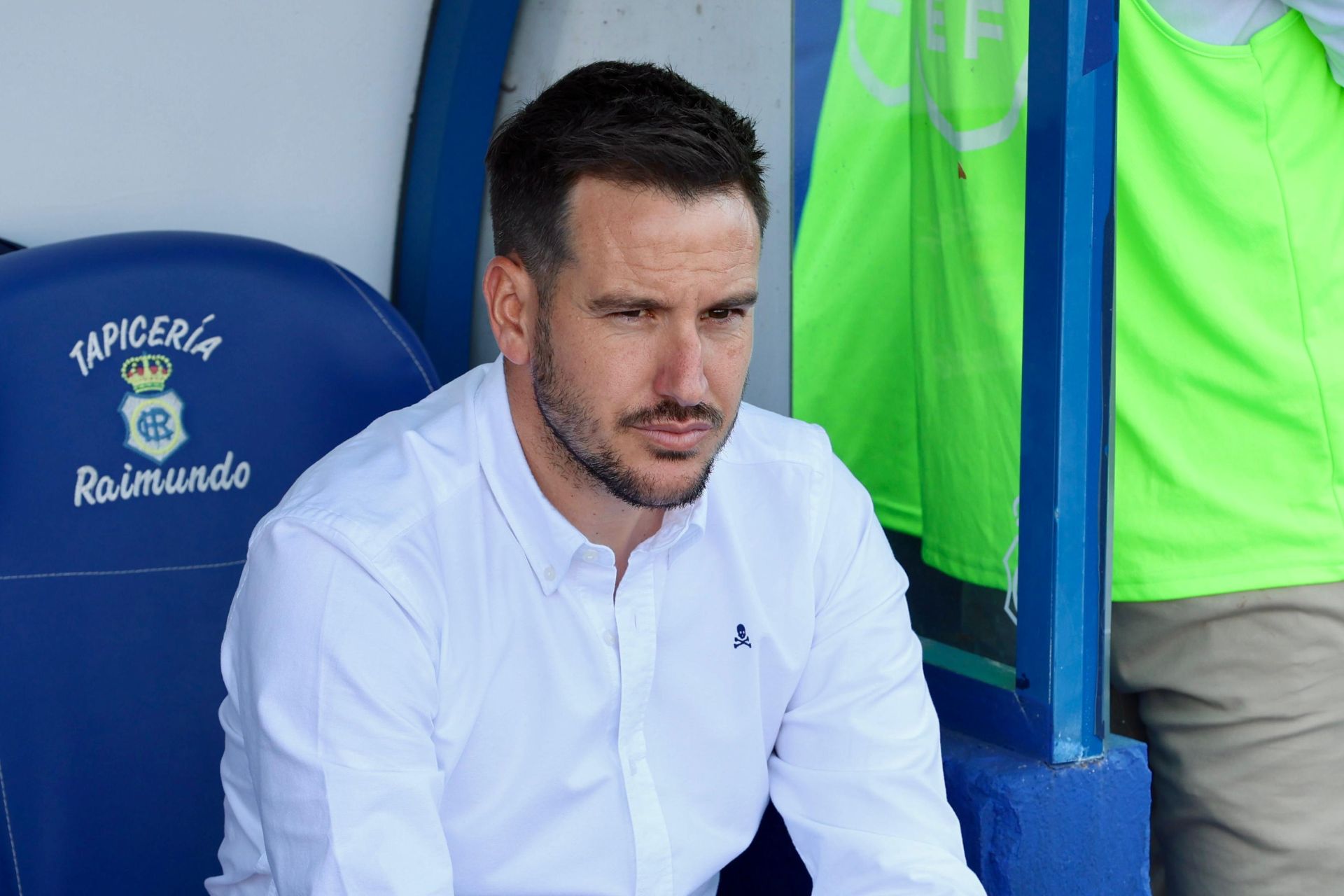 El descenso del Recreativo de Huelva tras perder con el Mérida, en imágenes