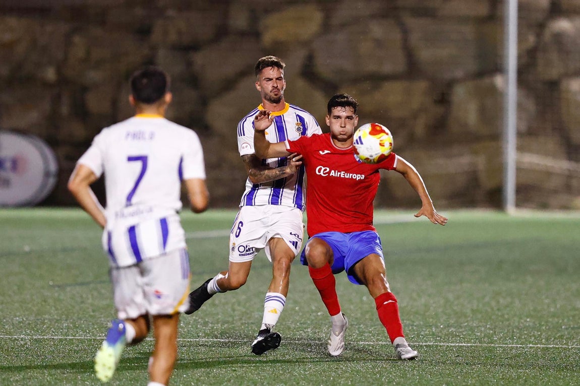 Las imágenes de la victoria del Recre en Estepona