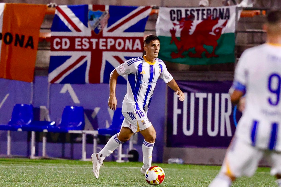 Las imágenes de la victoria del Recre en Estepona