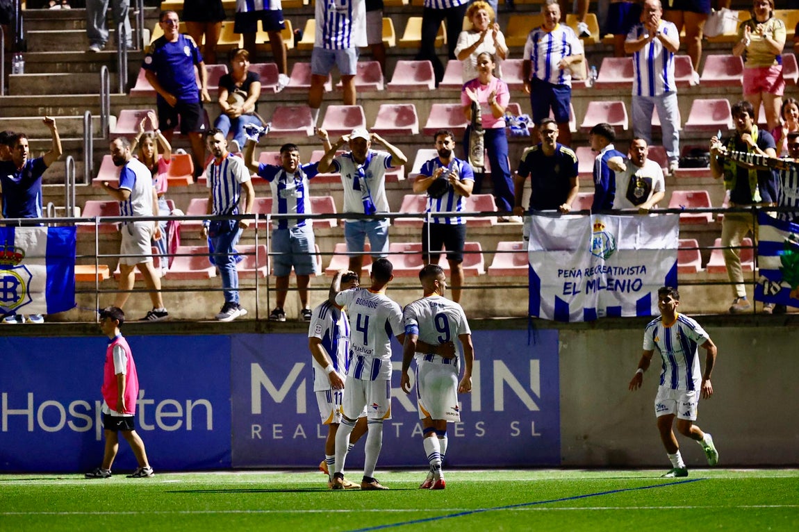 Las imágenes de la victoria del Recre en Estepona
