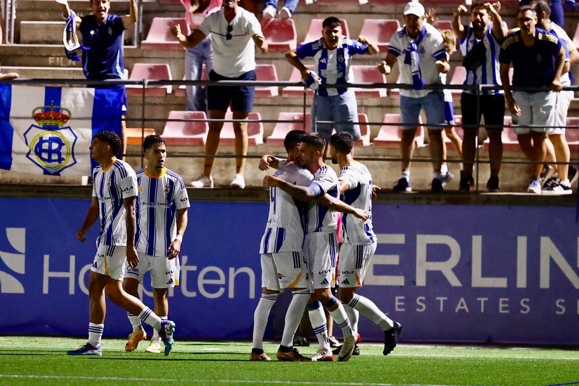 Las imágenes de la victoria del Recre en Estepona