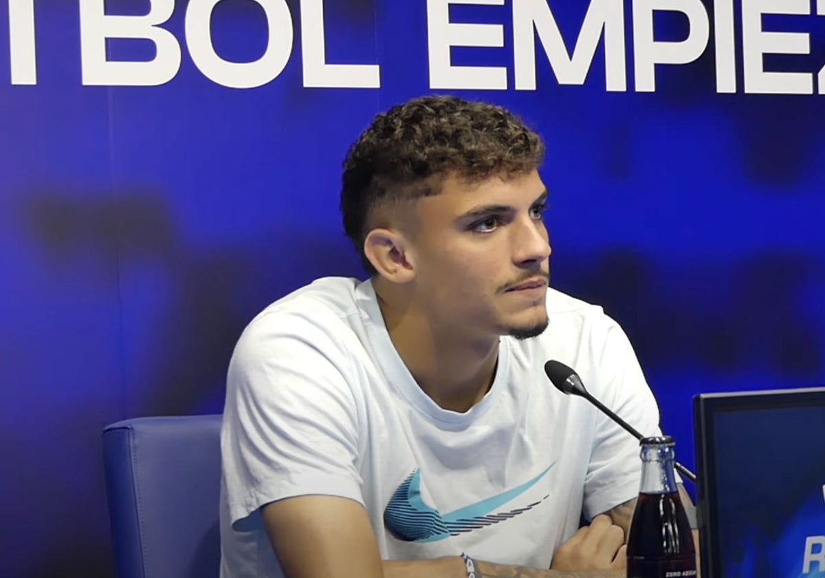 Álex Carrasco, en rueda de prensa