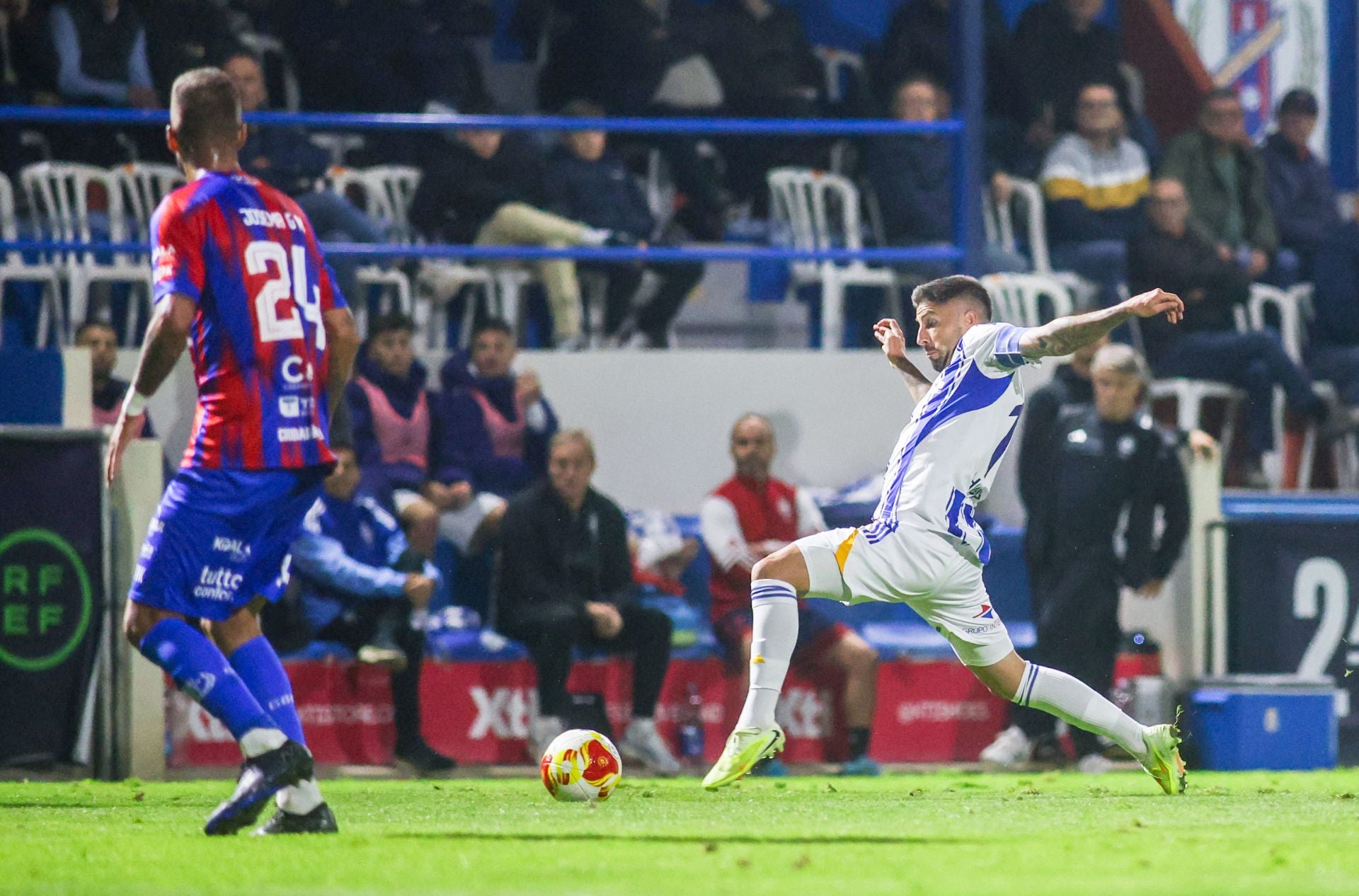 Las imágenes de la derrota del Recreativo ante el Yeclano en La Constitución