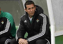 Juan Merino fue capitán y compañero de Arzu en el Betis antes de enrolarse en el Recre