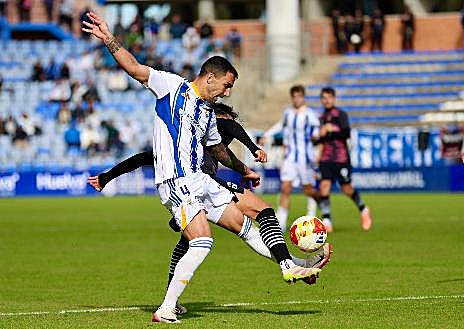Imagen secundaria 1 - Crónica Recreativo - Águilas: Arzu tiene trabajo por hacer (0-0)