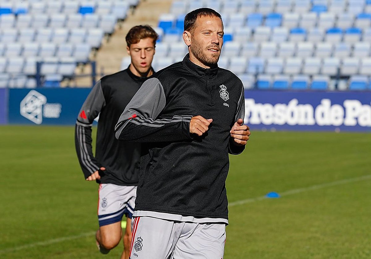 Javi Castellano en un entrenamiento albiazul en el Nuevo Colombino