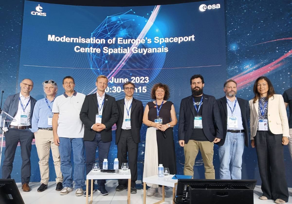 Acuerdo de PLD con la Agencia Espacial Francesa para lanzar el Miura 5 desde la Guayana