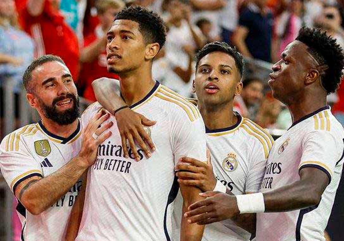 Varios jugadores del Real Madrid celebran un gol esta pretemporada