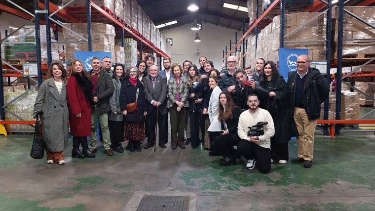 La Reina Sofía con los periodistas que han cubierto el evento