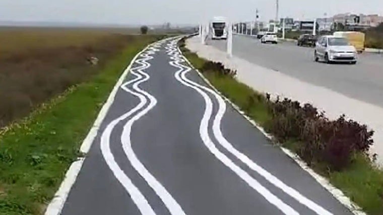 Las líneas mareantes en el carril bici de Huelva a Gibraleón