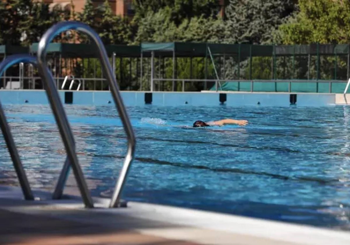 Imagen de archivo de una piscina