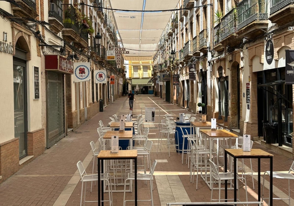 La calle Rábida este viernes a mediodía