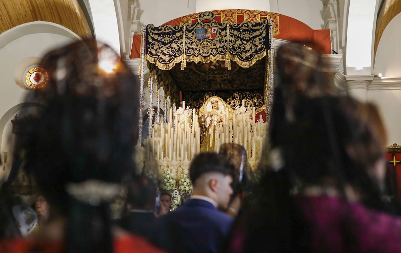 La coronación de la Virgen de la Amargura de Huelva, en imágenes