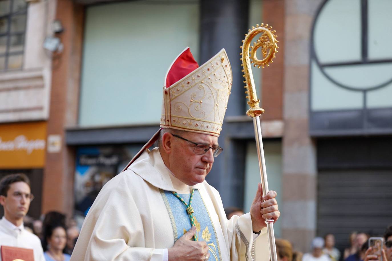 La coronación de la Virgen de la Amargura de Huelva, en imágenes