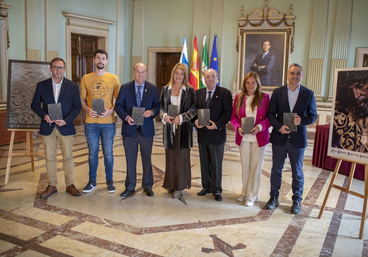 La Guía de la Semana Santa de Huelva 2024 ha sido presentada este martes en el Ayuntamiento de Huelva