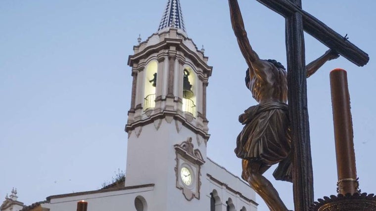 El Santo Cristo de la Misericordia, ante la Iglesia de la Concepción