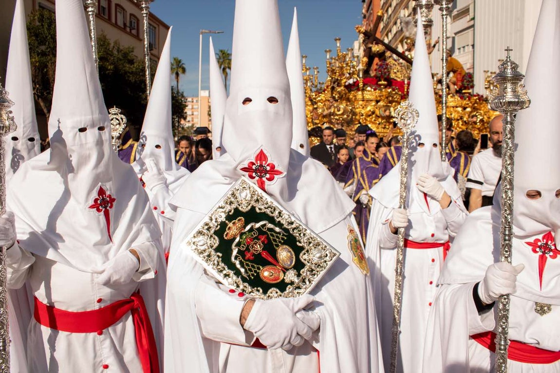 El Lunes Santo de Huelva, en imágenes