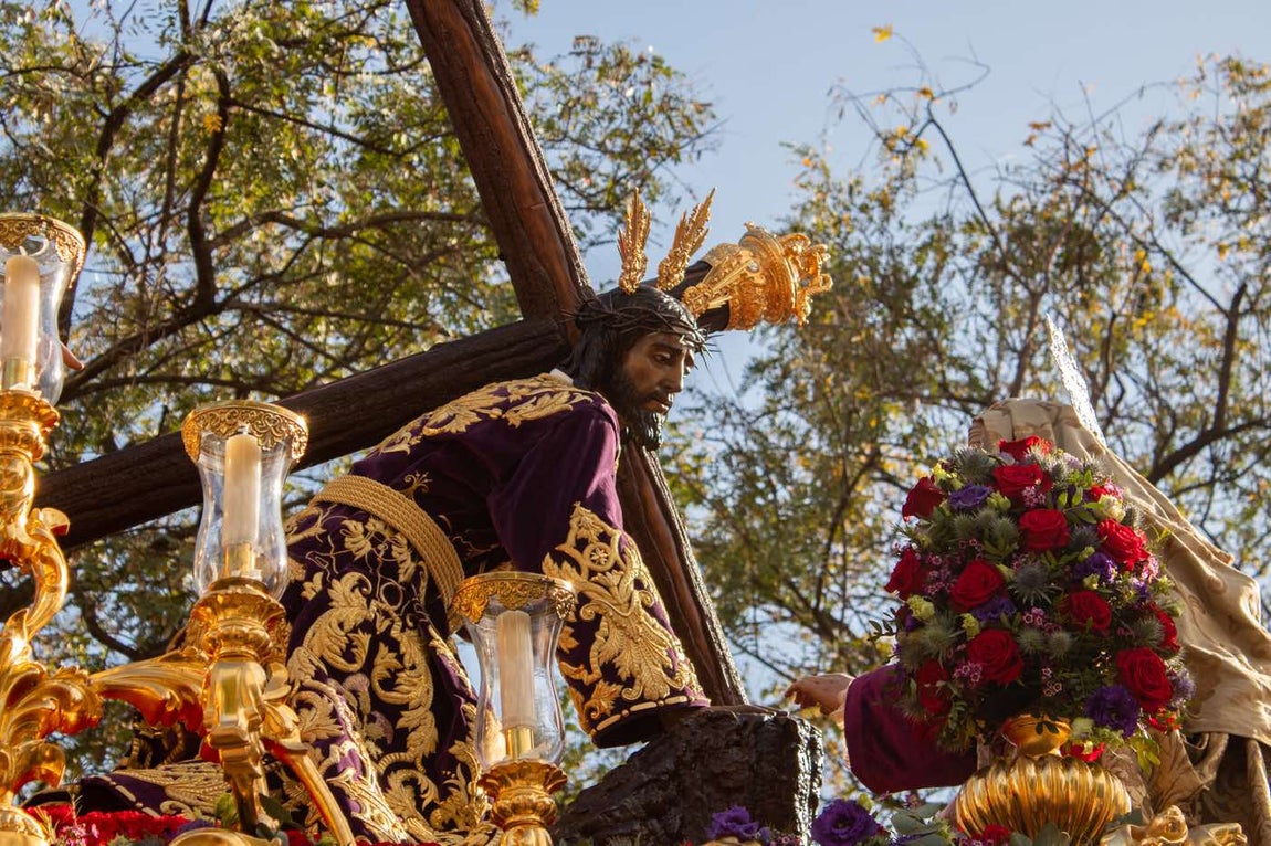 El Lunes Santo de Huelva, en imágenes