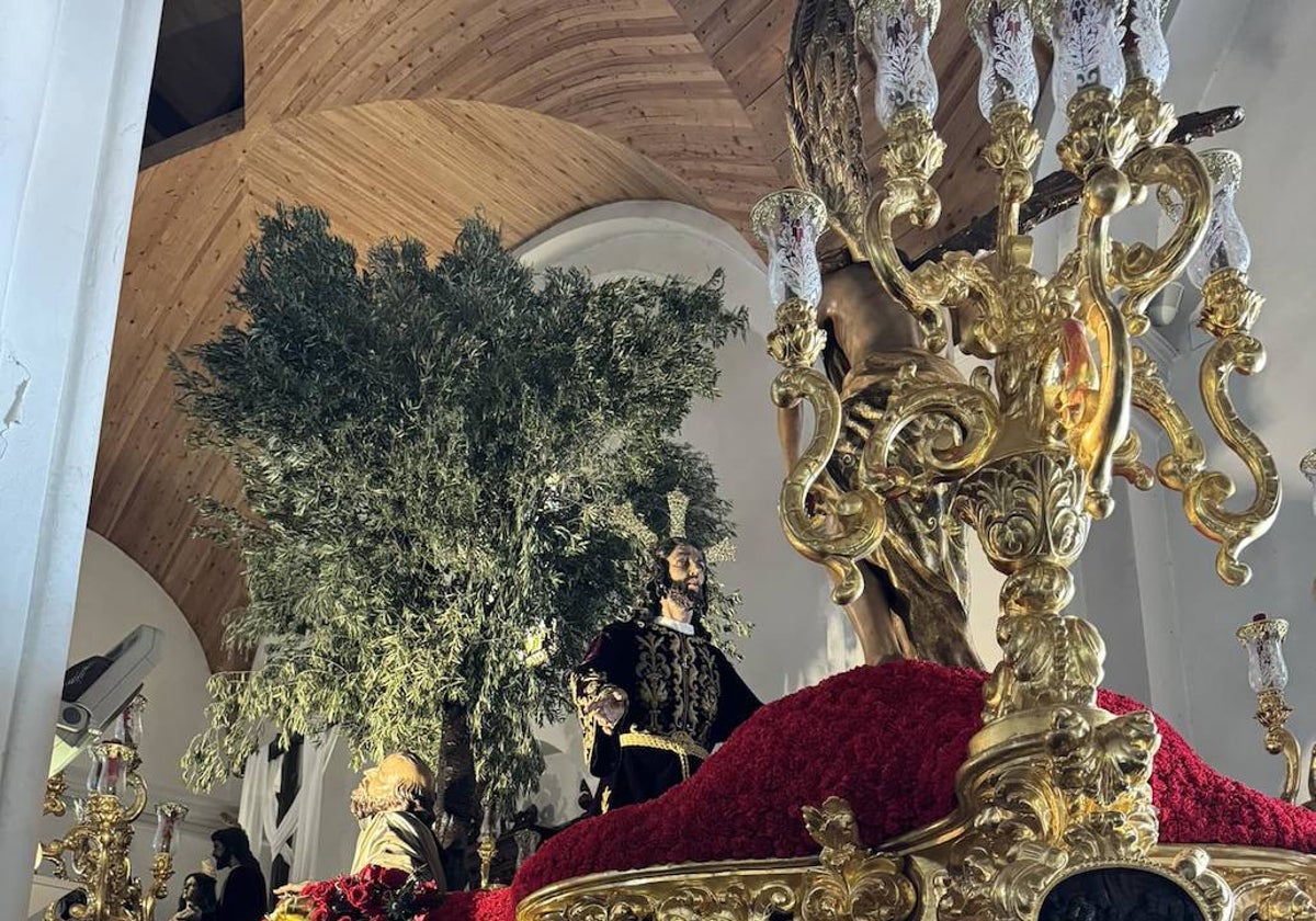 Los pasos de la hermandad de Oración en el Huerto, en el interior de la Concepción