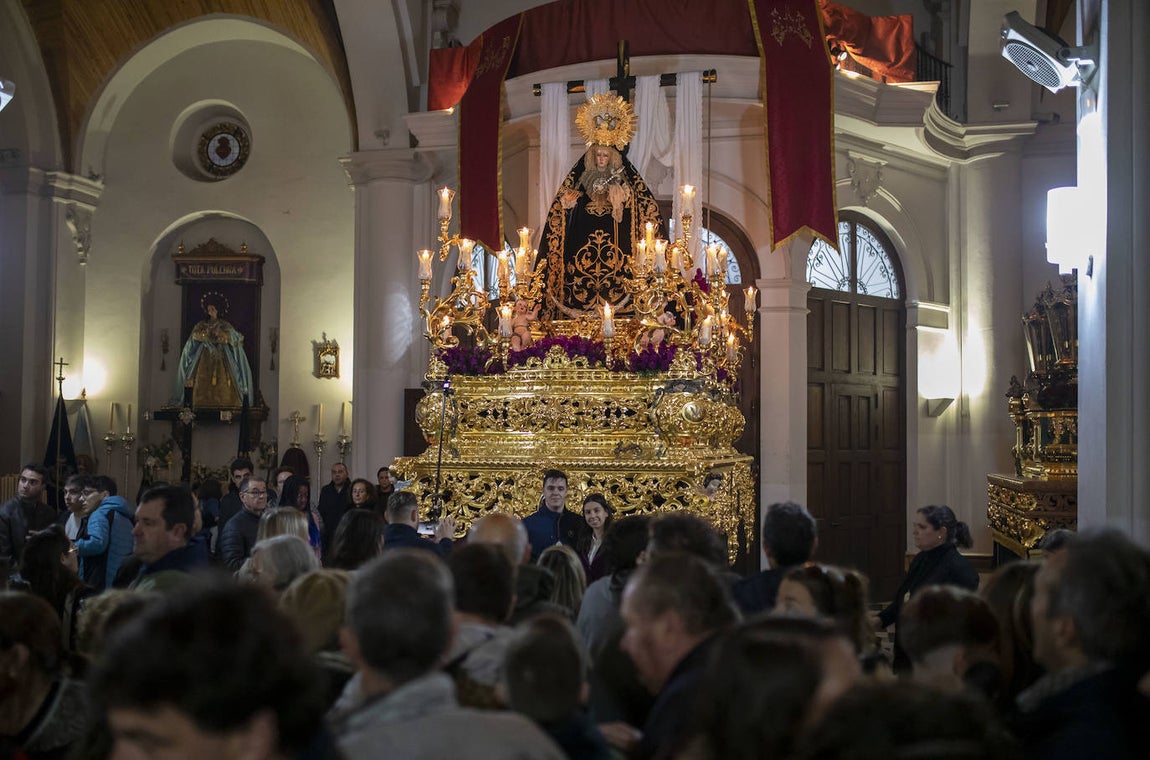 El Viernes Santo de Huelva, en imágenes