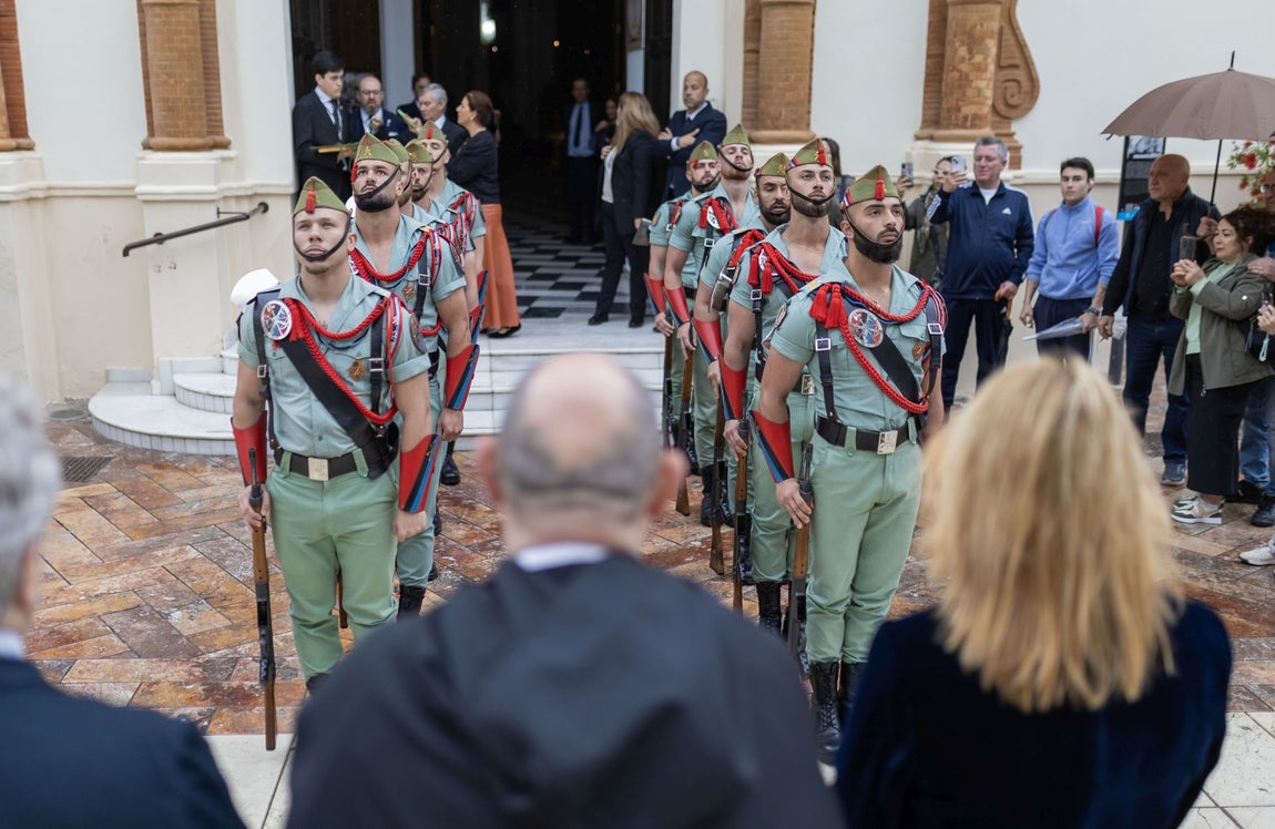 Las imágenes de los cambios de guardia de los legionarios en la Concepción