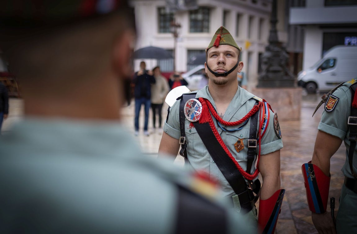 Las imágenes de los cambios de guardia de los legionarios en la Concepción