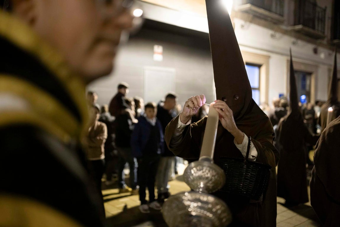 El Lunes Santo de Huelva, en imágenes