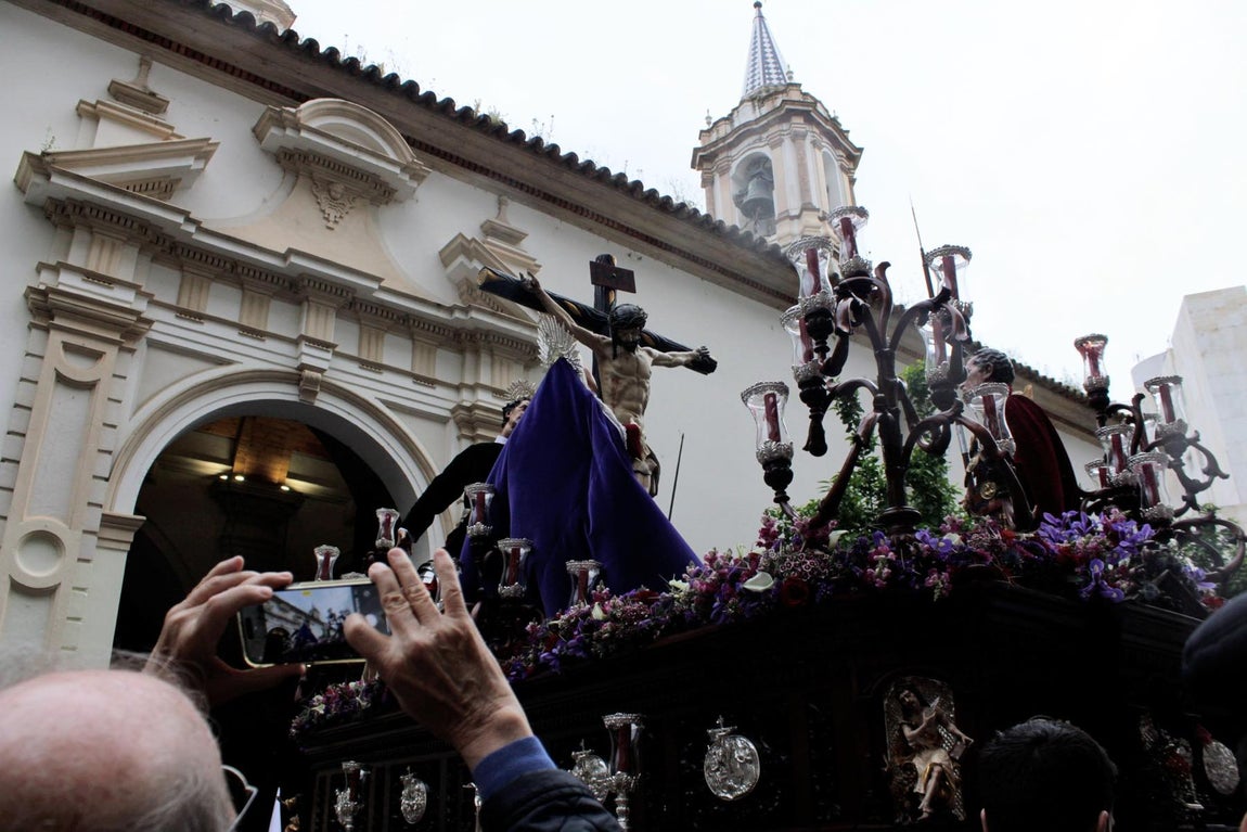 El Lunes Santo de Huelva, en imágenes