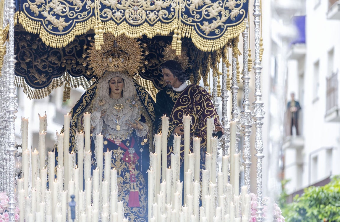 Madrugá de Huelva: Éxtasis de felicidad con el Nazareno y su Madre de la Amargura