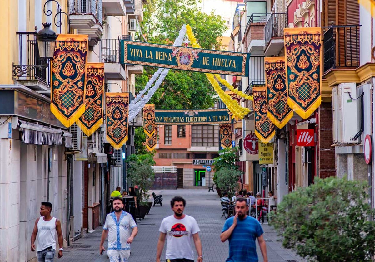La calle Garcí Fernández engalanada