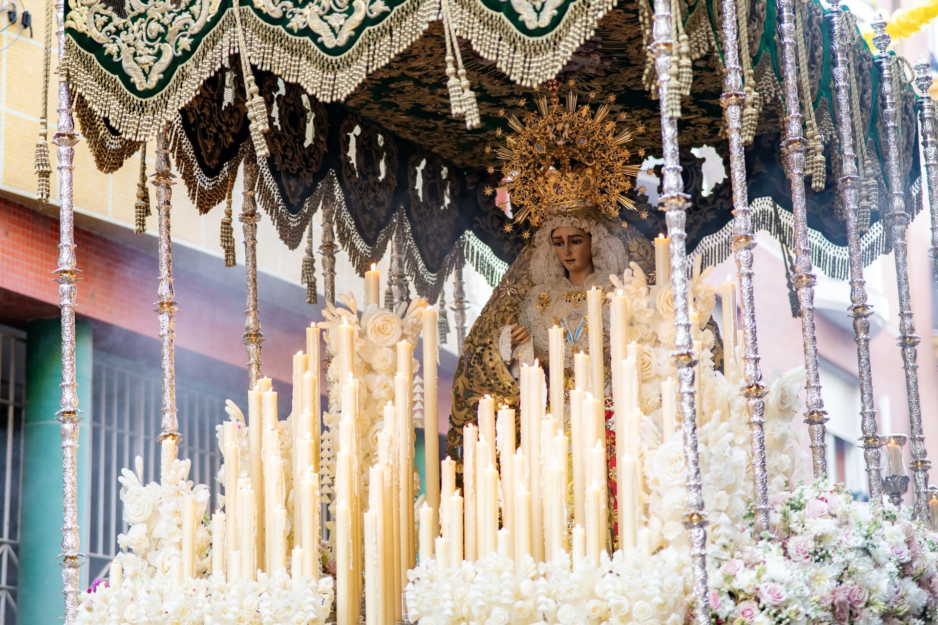 Así fue la noche más especial de la Esperanza, en imágenes