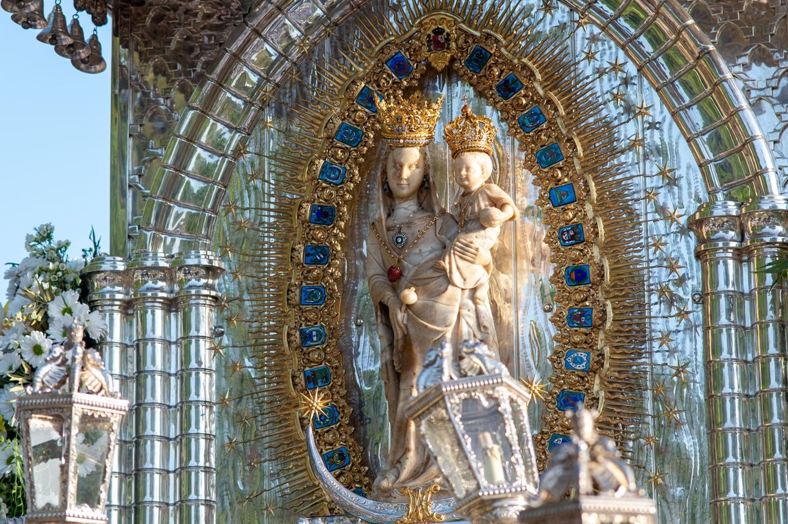 Magna Mariana: Las imágenes de la masiva llegada a Huelva de las patronas de Lepe y Palos