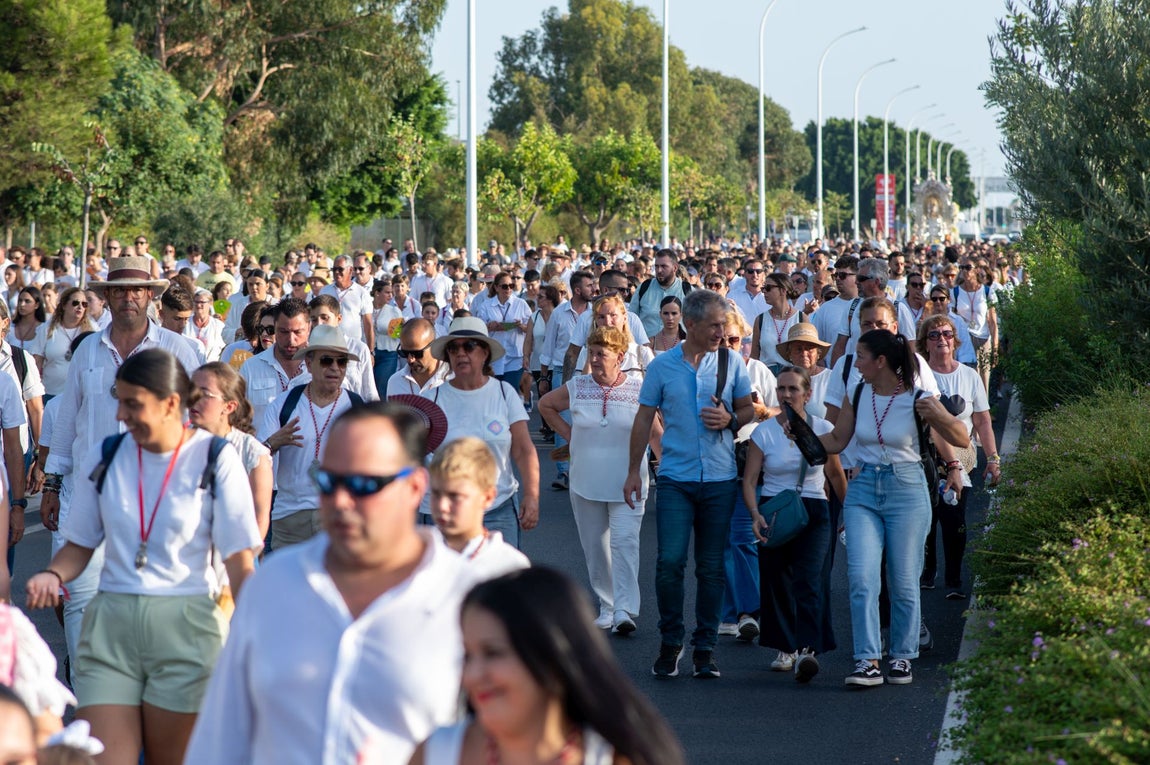 Magna Mariana: Las imágenes de la masiva llegada a Huelva de las patronas de Lepe y Palos