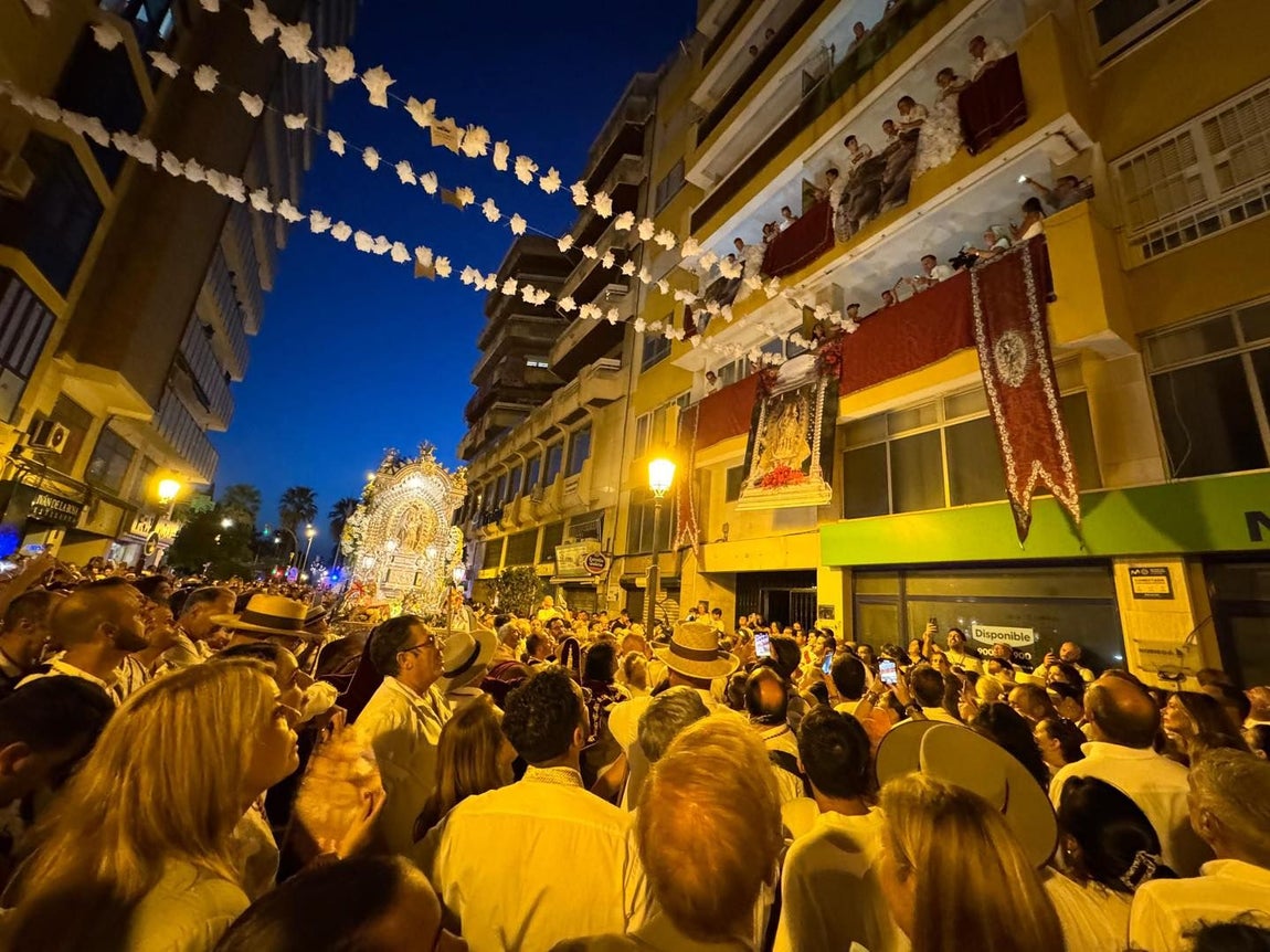 Magna Mariana: Las imágenes de la masiva llegada a Huelva de las patronas de Lepe y Palos