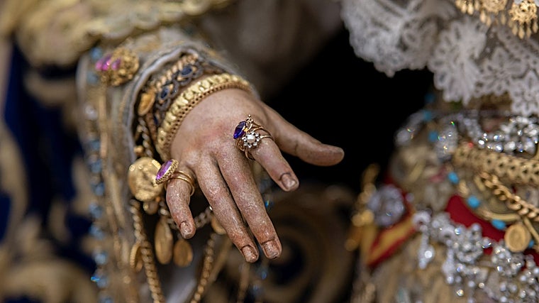 Durante los días 7 y 8 de diciembre ocho imágenes de la Virgen estarán en besamanos