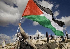 Huelva saldrá este sábado a la calle en apoyo a Palestina y Mónica Rossi pide al Ayuntamiento programas de ayuda