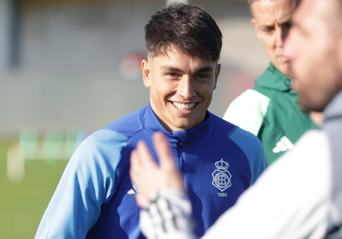 Miguelito en su primer entrenamiento con la plantilla del Decano