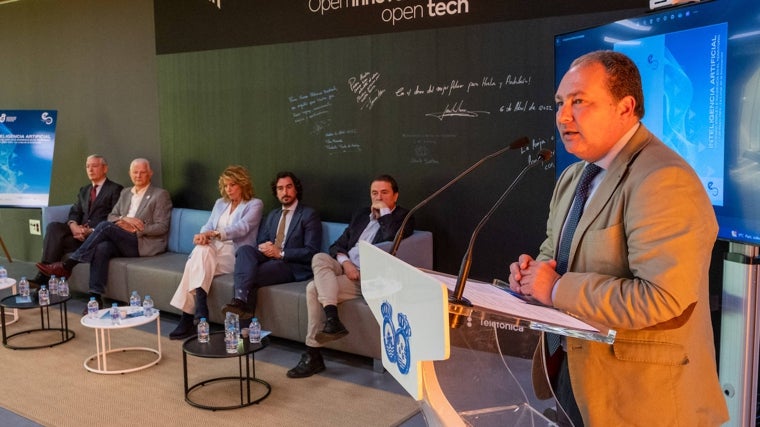David Toscano, el presidente de la Diputación de Huelva, ha inaugurado la jornada