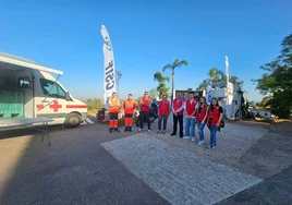 Varios de los voluntarios de Cruz Roja Huelva en la VI Ruta Solidaria en Motocicleta