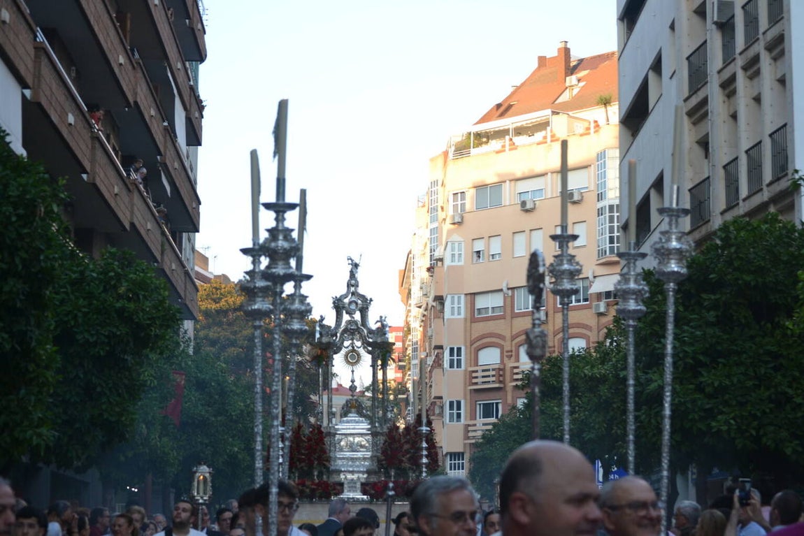 Las imágenes de Huelva vestida de fe y devoción en la celebración del Corpus Christi