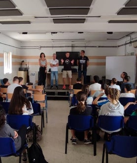 Imagen secundaria 2 - Antonio Bendala y Martín Fiz ponen en San Juan del Puerto un emocionante broche a su reto en favor de la donación de órganos y del medio ambiente