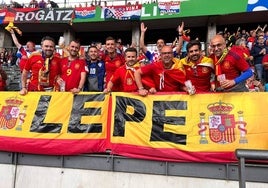 La pancarta viral de Lepe en el partido de España - Italia: «La que habéis liado»
