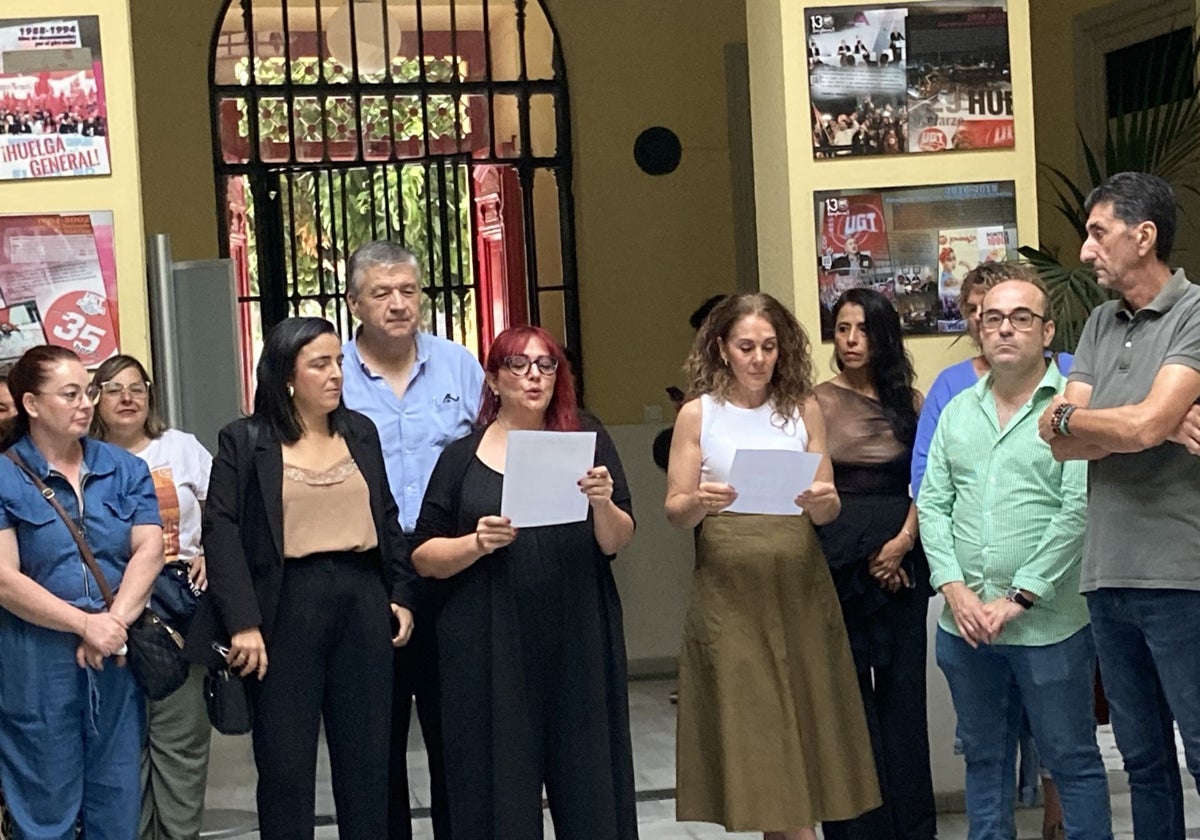 Lectura del manifiesto por el Día Mundial del Trabajo Decente en UGT Huelva