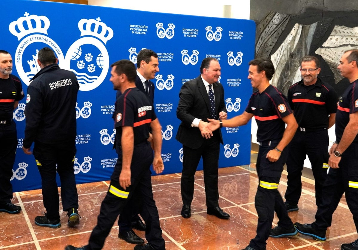 Recepción a los bomberos desplazados a Valencia