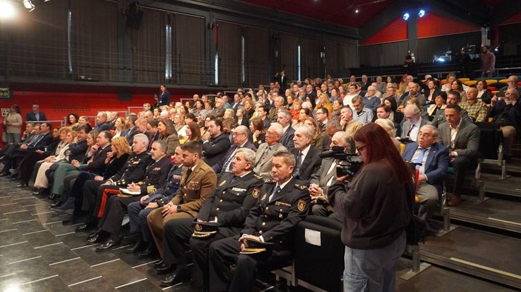 Las personalidades que han acudido a presenciar el acto de conmemoración del 46 Aniversario de la Constitución Española