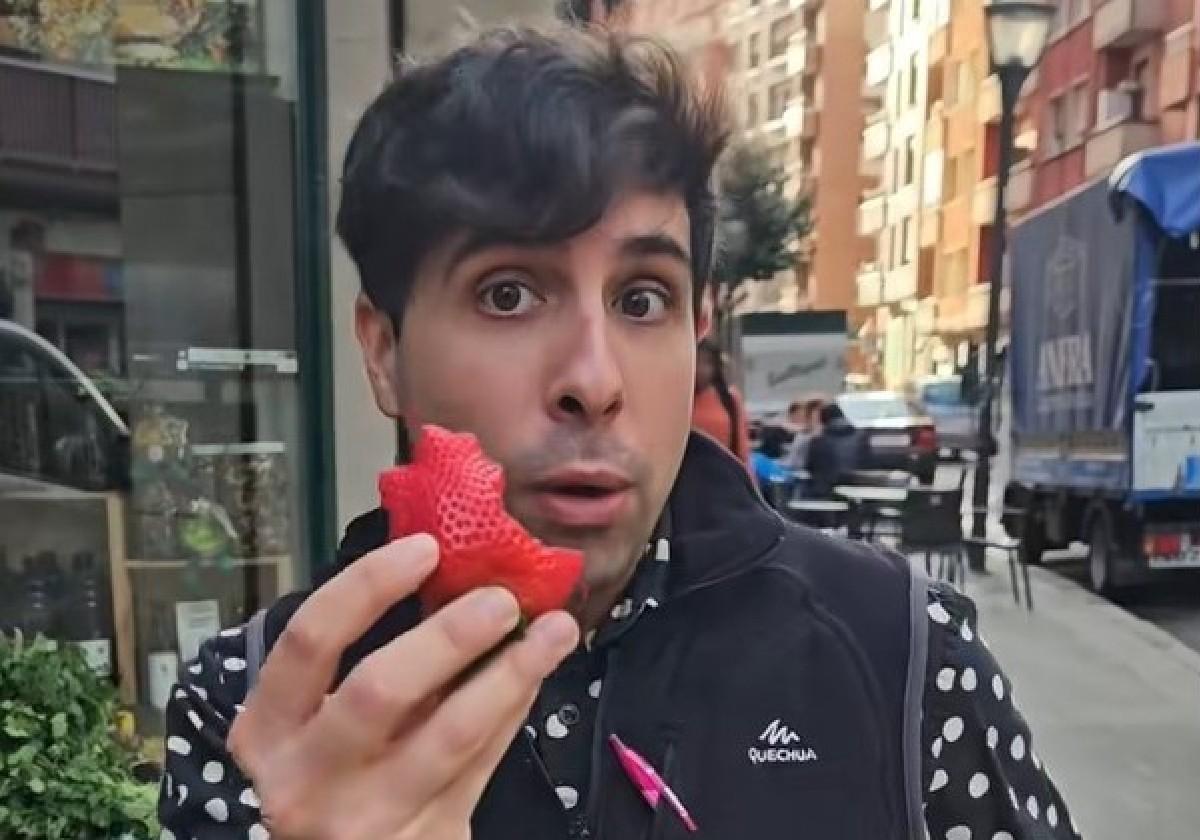 Imagen del frutero de Bilbao con las fresas