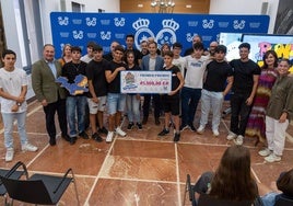 El presidente de la Diputación de Huelva entrega los 'Premios Tántangan' para la Prevención de Adicciones